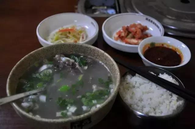 白山市有什么特色美食（白山市区有哪些经营白山当地小吃的老字号饭店）