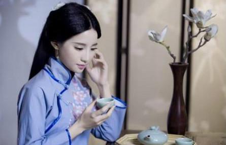 瑾和什么字起名好听女宝宝（关于婷字的和平精英名字）