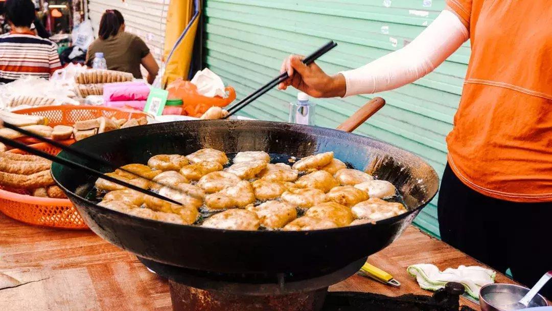 深圳有什么美食街吗（深圳沙井哪里有美食街）