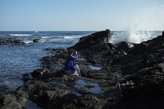 夏威夷火山熔岩冷却，形成新岛屿，科学家却说：这是一个海底古墓