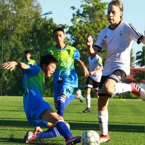 足球比赛友谊的文案的长尾关键词有哪些