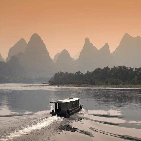 广西桂林山水摄影厂地址相关长尾关键词有哪些