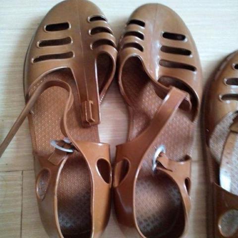 足球鞋穿多少合适男生穿