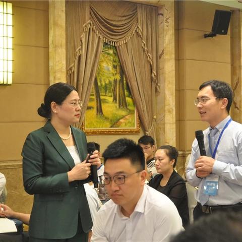 河南初中生在酒店做什么