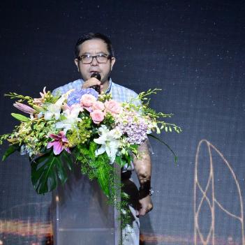 广州市纺织学校有多少人