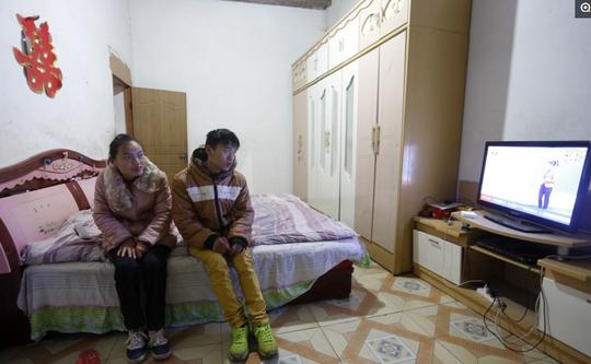 安徽身残志坚的农村小伙，带领留守妇女创业当老板，全村赞不绝口