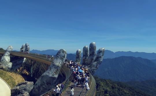 越南这个“佛手桥”突然“走红”，造型独特，花费20亿美元打造