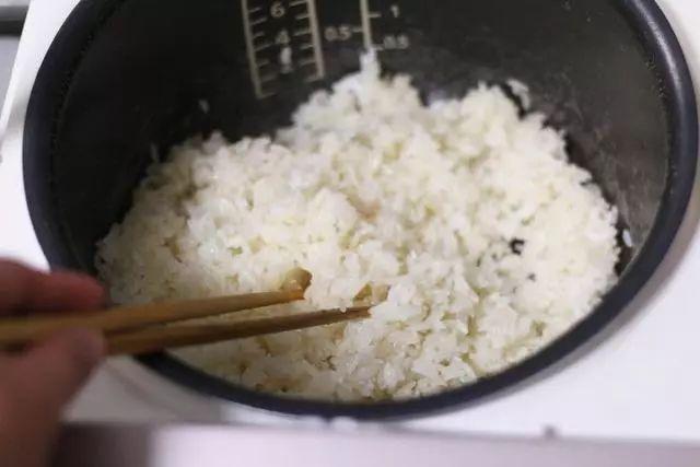 陶瓷电饭煲盖子松了怎么办