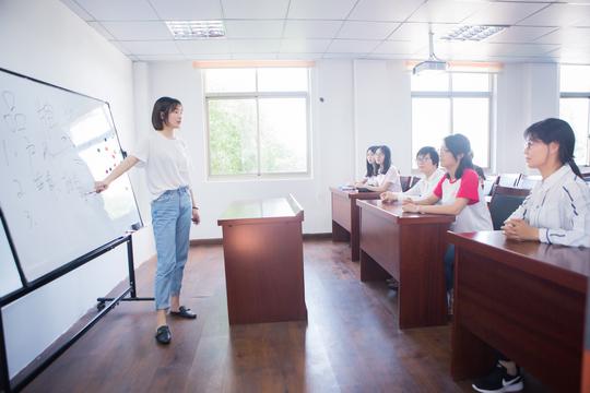 常熟就业创业广场暨服务信息管理平台启动仪式在常熟隆重举行