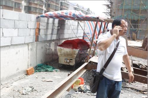 儿子做生意半年没回家，父亲半夜听到猫叫，跟过去老人愣住了