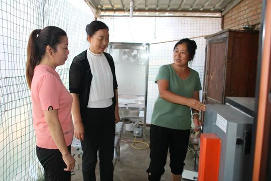 延安黄陵：县上领导调研全县巾帼创业及巾帼脱贫示范基地运行情况