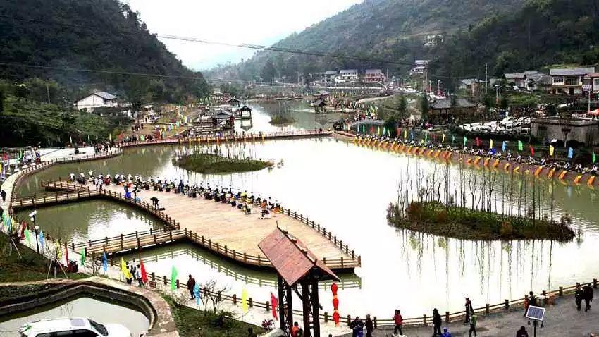 有什么家乡美食名字（你的家乡有哪些有特色的美食美景）