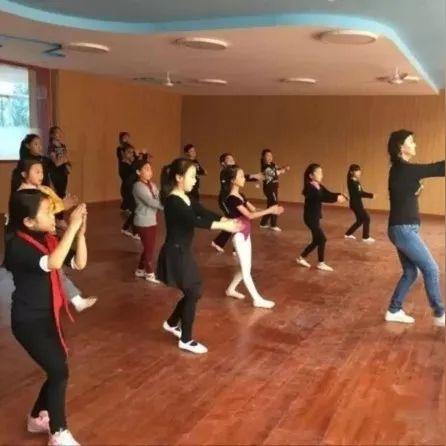 兰州附属医院几点上班的相关长尾关键词有哪些