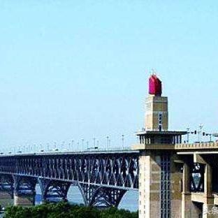 南京和济南近吗？