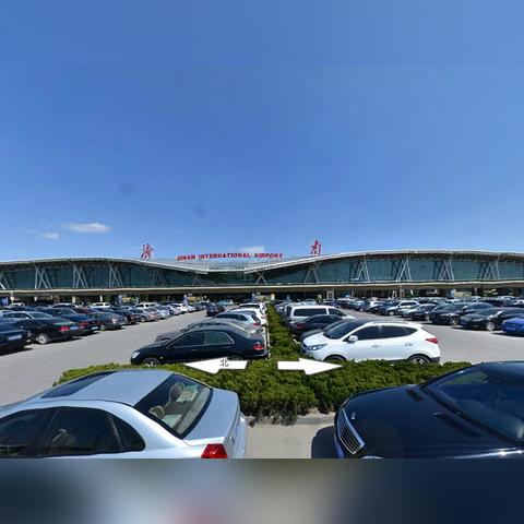 济南遥墙机场距离哪个高铁站最近？