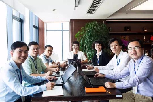 扎根客服领域14年，服务企业500家，她如何成为“客服一姐”