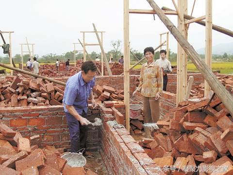 大学生回农村创业带领村民致富，有很多幸酸，引起很多人共鸣