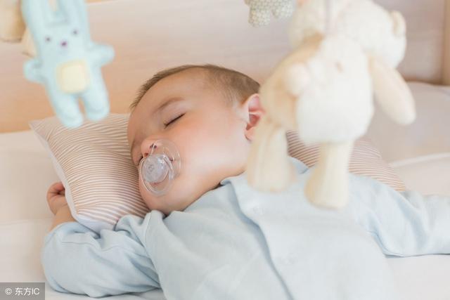 6个月内宝宝要不要喝水 6个月内宝宝要不要喝水