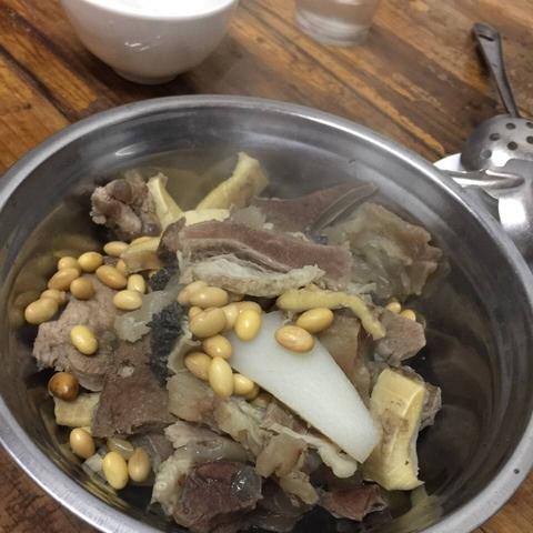 请问湛江市区哪里的有好吃的小吃？