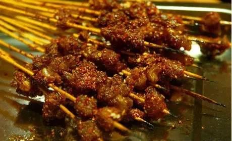 你问什么美食（问下什么食物小吃零食的名字是4个字的）