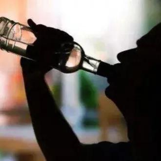 离哈尔滨近的适合旅游的海滨城市？