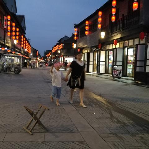 成都市井火锅老马扎的长尾关键词有什么