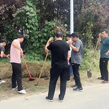 足球怎么集中全力踢