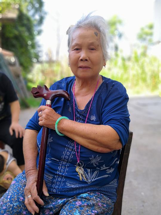 7个子女都在县城有房有车，80岁孤寡母亲却独居农村，原因挺辛酸