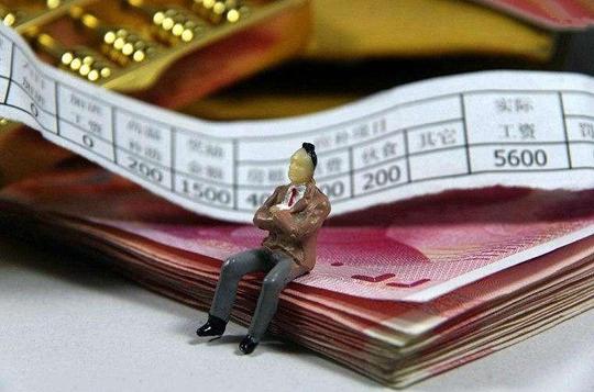 月薪过万流浪汉，2018涨薪表出炉：涨工资就能负担起租房？