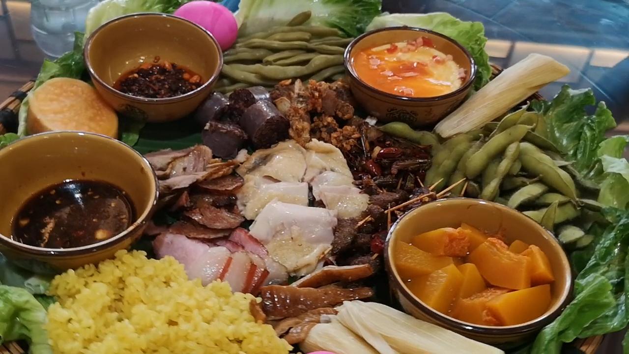 黔南有什么美食街道（都匀最大小吃一条街）