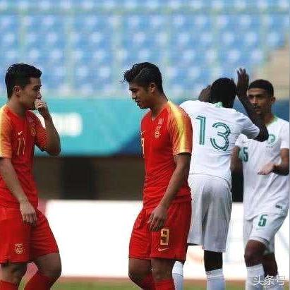 踢足球百米能跑多少秒