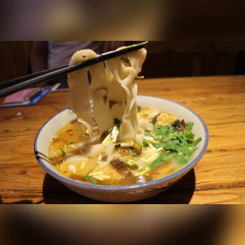 成都市豆花牛肉火锅总店的长尾关键词有哪些