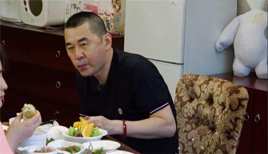 男宝宝起名姓蒋怎么起(媒体报道称广州恒大华裔外援布朗宁已领取中国护照)