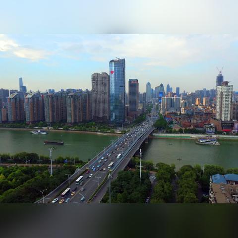为什么武汉市多桥梁
