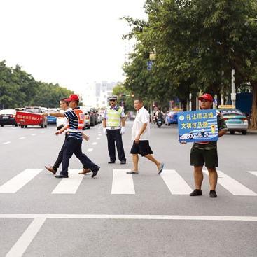 南宁红绿灯都有摄像头抓拍吗？
