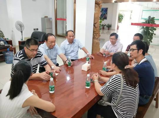 省人社厅规划财务处一行莅临蛟龙创业基地调研创业平台建设及运营情况