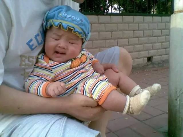 关于宝宝把尿的情况
