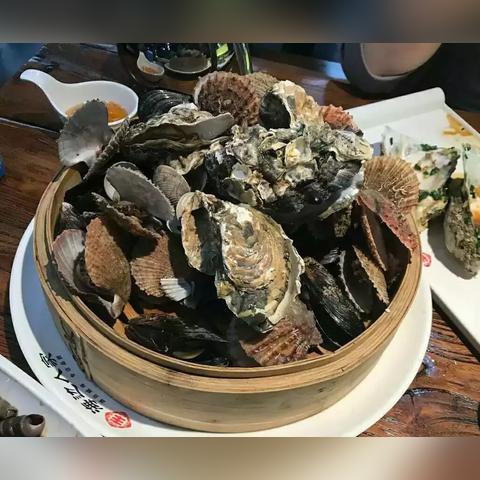 有没有离济南近点的、人少的海边小镇？