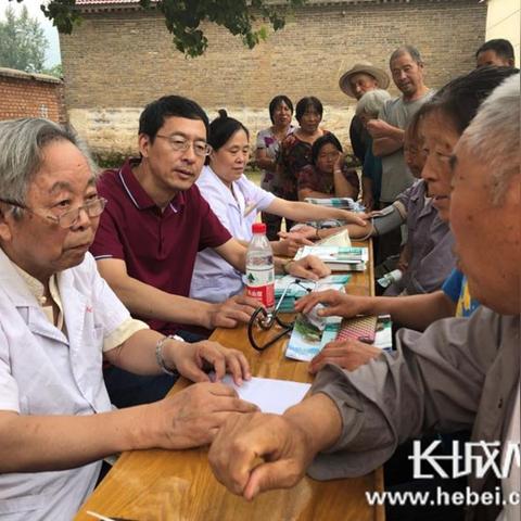 石家庄市哪里能爬长城的山
