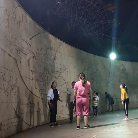 龙湖公园的地址？