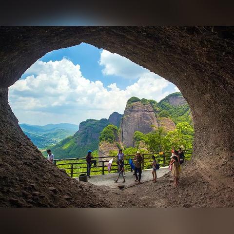 十里童话欢乐世界停车方便吗？