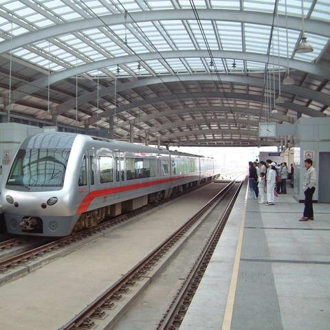 广州市轻轨速度是多少