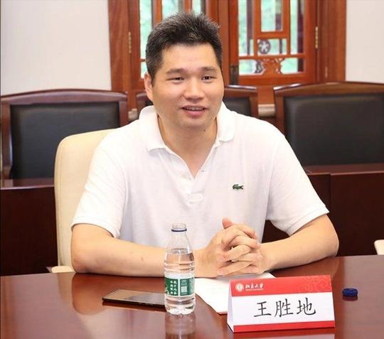 王胜地：挺起“中国制造”的脊梁