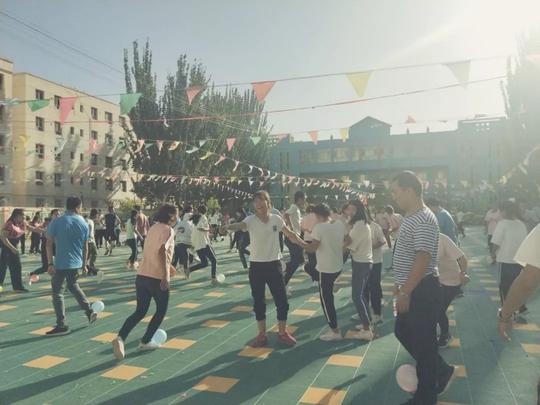 教育动态丨喀什市城区幼儿园举办丰富多彩活动庆祝教师节