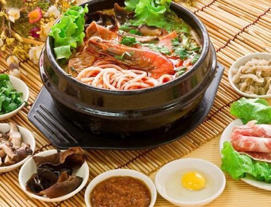 继全聚德后又一美食步后尘，曾经生意火爆虚无坐席，今少有回头客