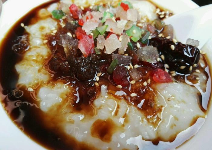 云南丽江的美食是什么美食（丽江古城或者周边有什么又地道又好吃的东西）