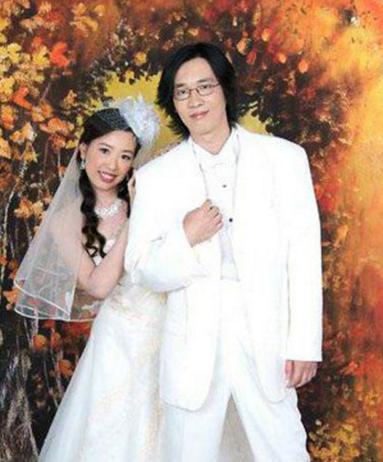 18岁相恋，19年相守，唐家三少和妻子李默的感人爱情故事了解一下
