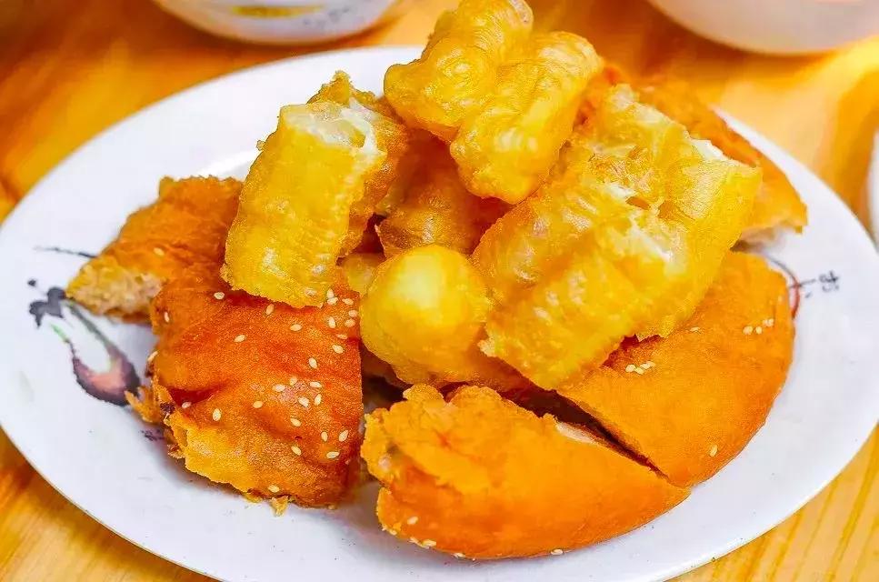 为什么广州美食出名（为什么潮汕的小吃品种那么多）