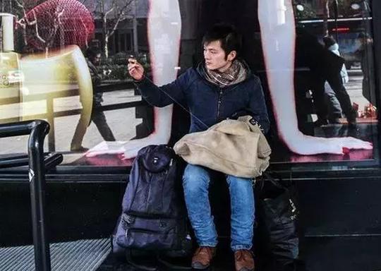 活得不如一条狗！补裤裆月入十万！贫穷限制了我脑子（t﹏t）