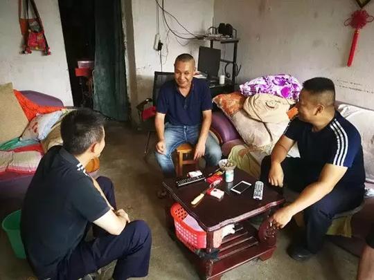 弘扬爱国奋斗精神建功立业新时代｜警心暖民心这个民警暖爆了